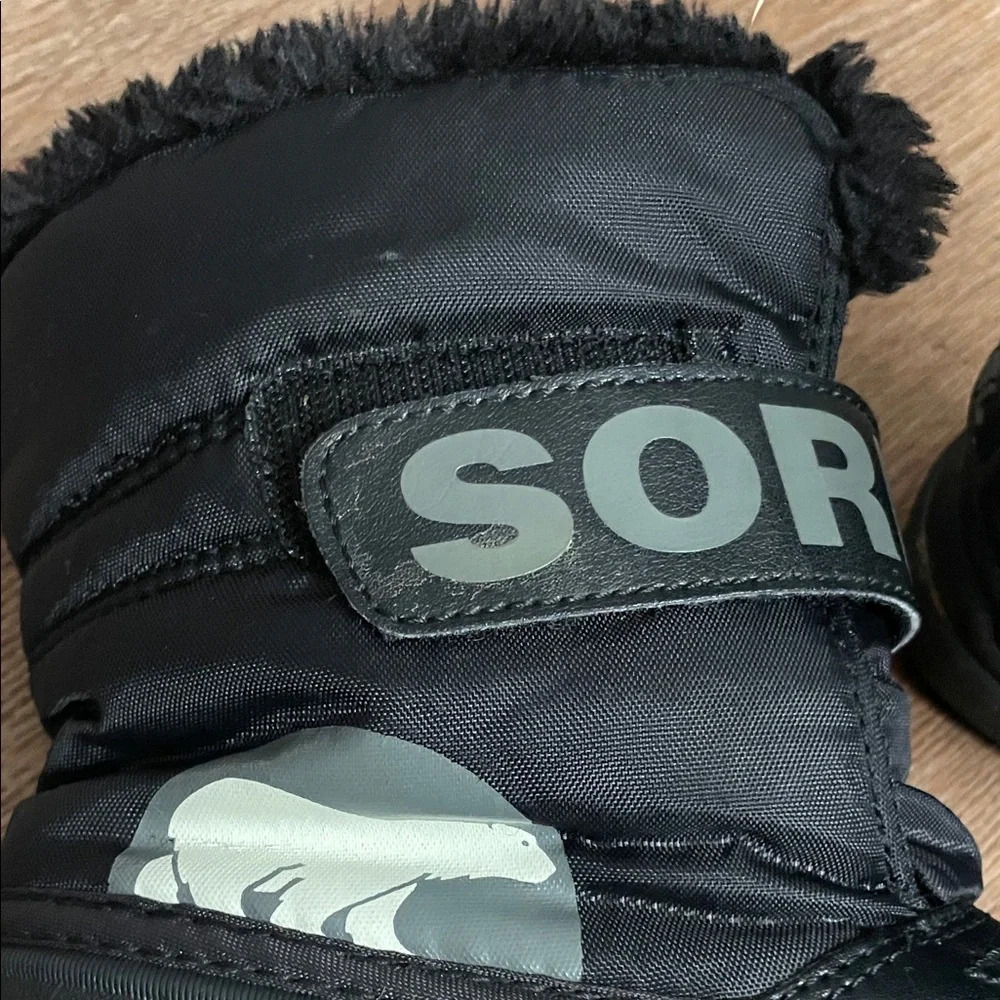 Sorel‎ Kids Black Snow Boots Waterproof Lined Winter Boots Strap Closure Great